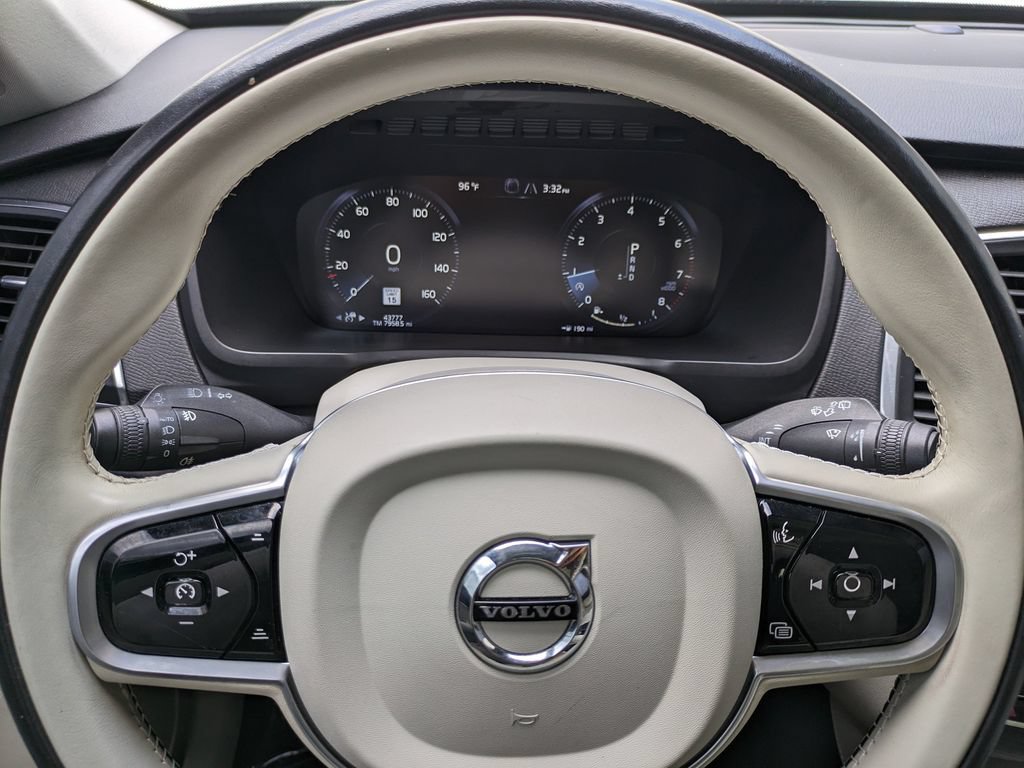 Used 2020 Volvo XC90 T5 Momentum w/ Protection Package Premier AWD/4WD image 23