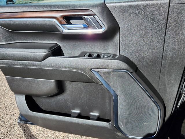 Used 2024 GMC Sierra 1500 SLT image 6