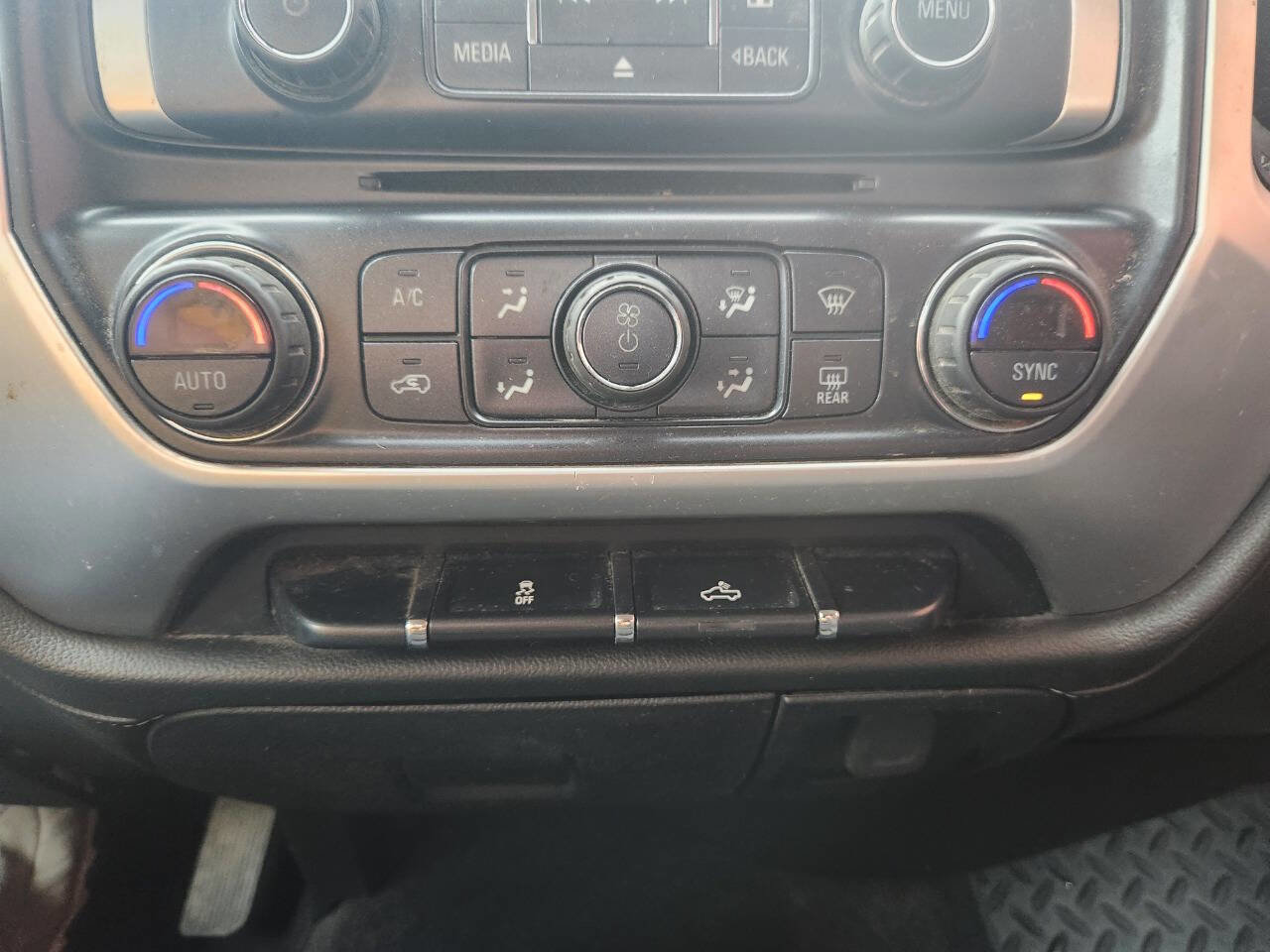 Used 2018 GMC Sierra 2500 SLE w/ HD SLE Preferred Plus Package image 24