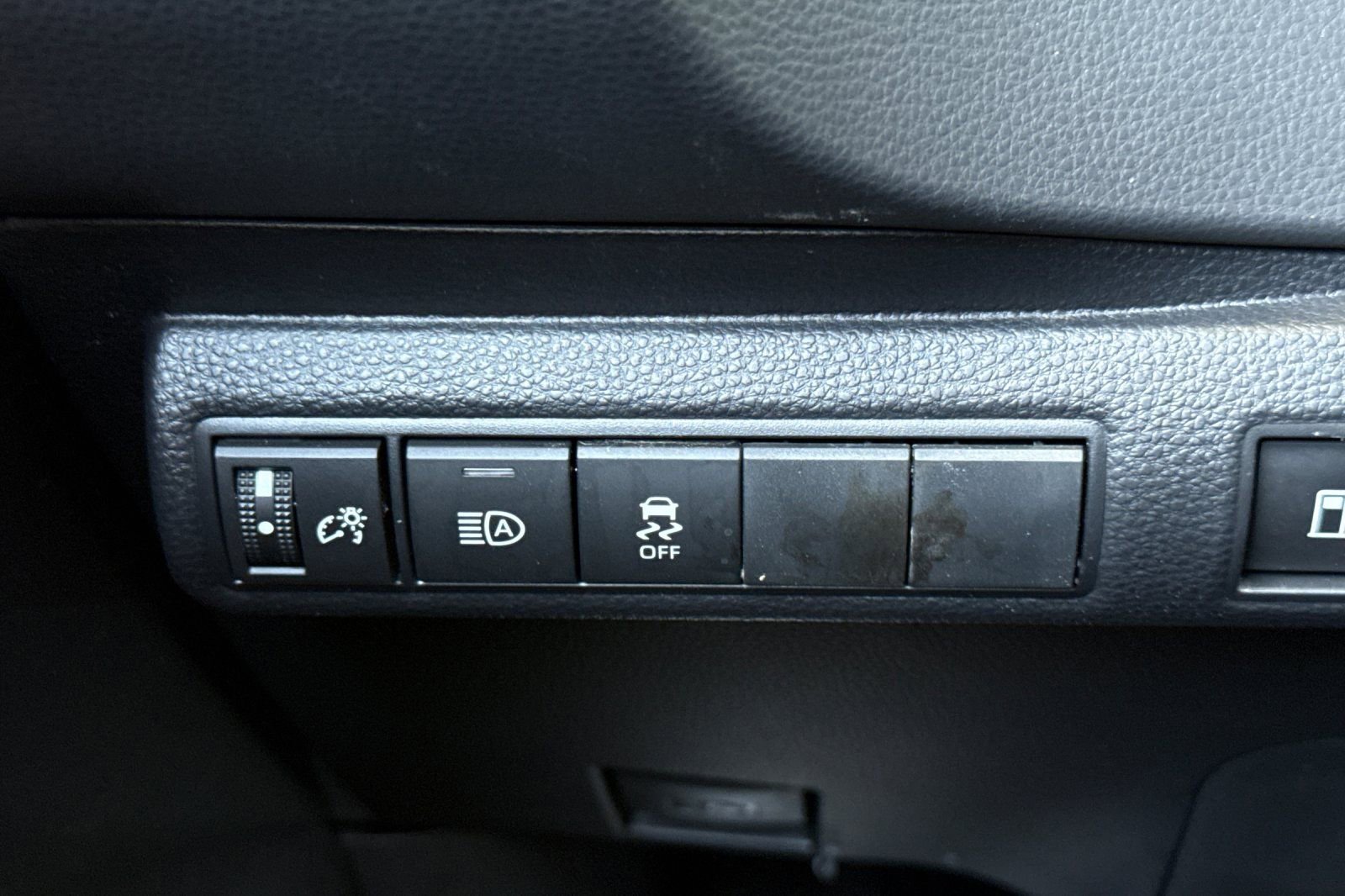 Certified 2025 Toyota Corolla SE image 31