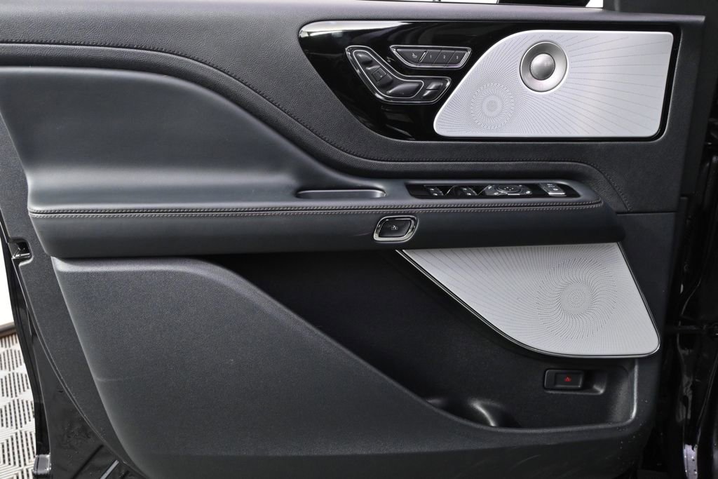 New 2026 Lincoln Aviator Reserve image 23