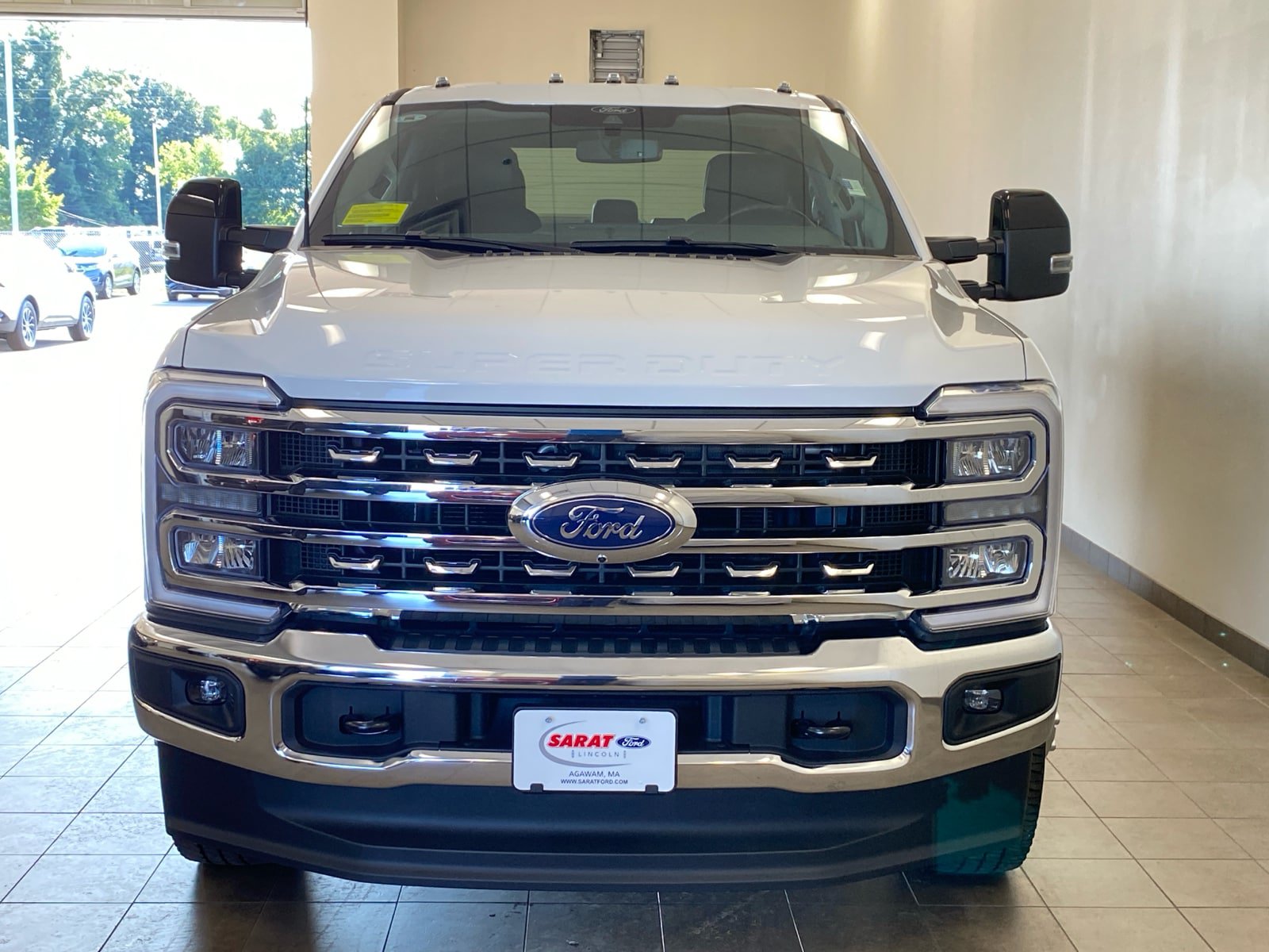 Used 2025 Ford F350 Lariat AWD/4WD image 3