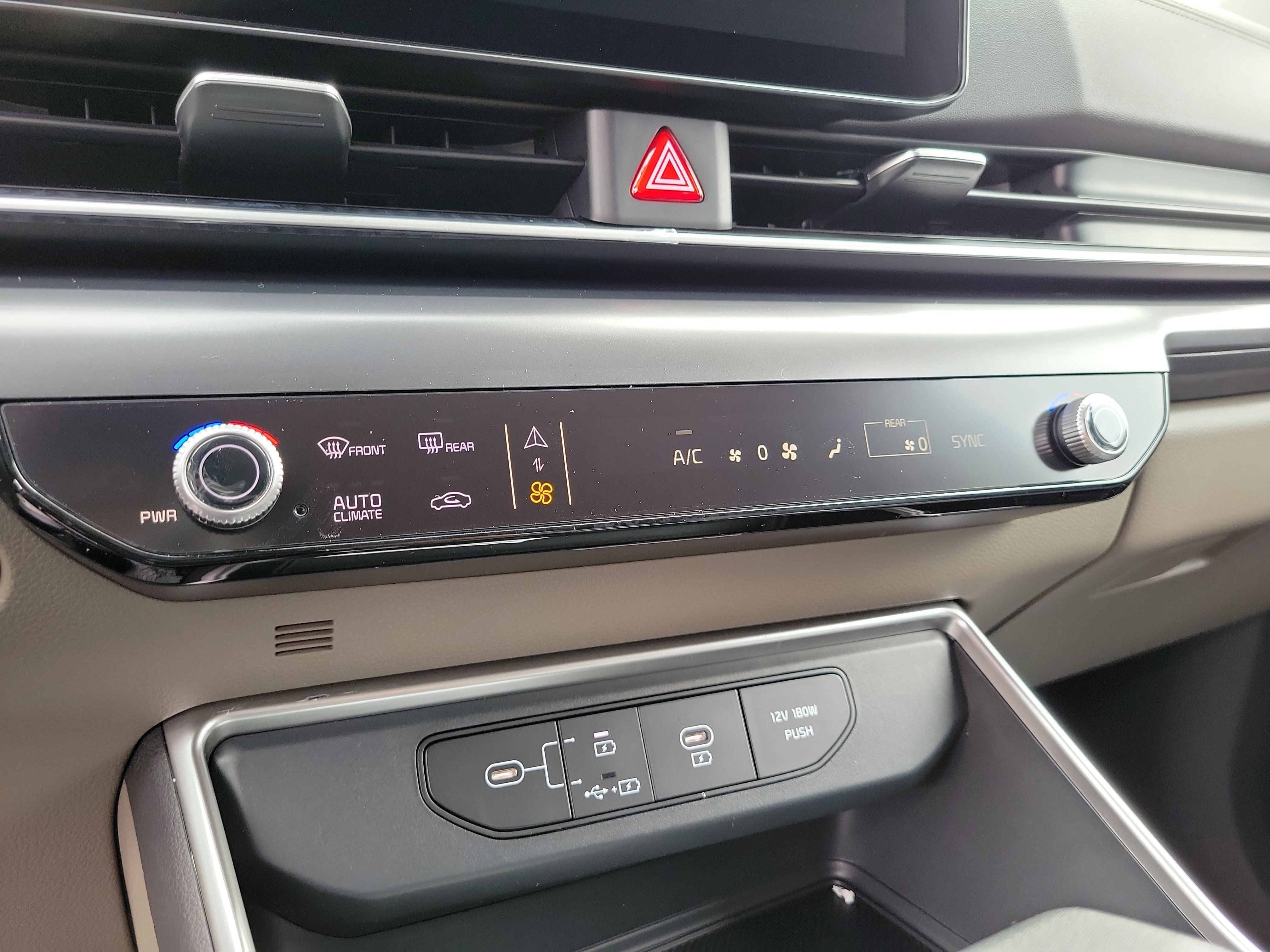 New 2026 Kia Carnival LX image 25