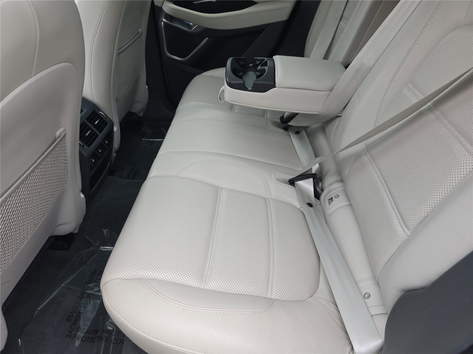 Used 2020 Jaguar E-PACE SE image 16