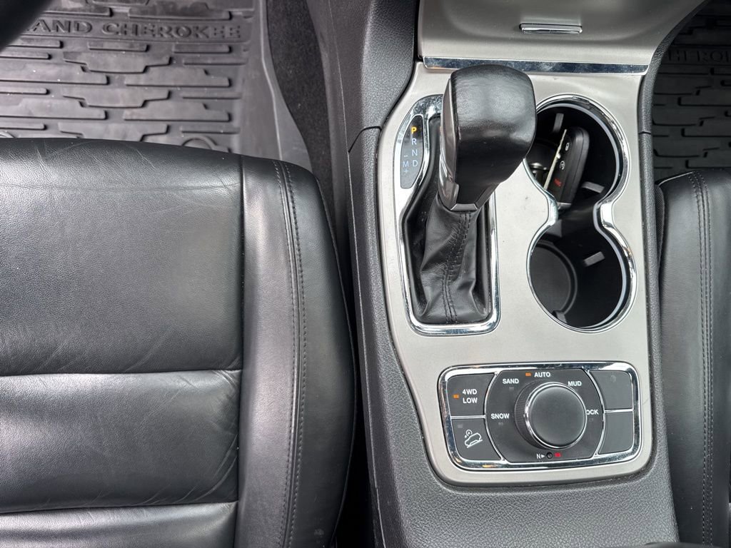 Used 2021 Jeep Grand Cherokee Limited AWD/4WD image 23