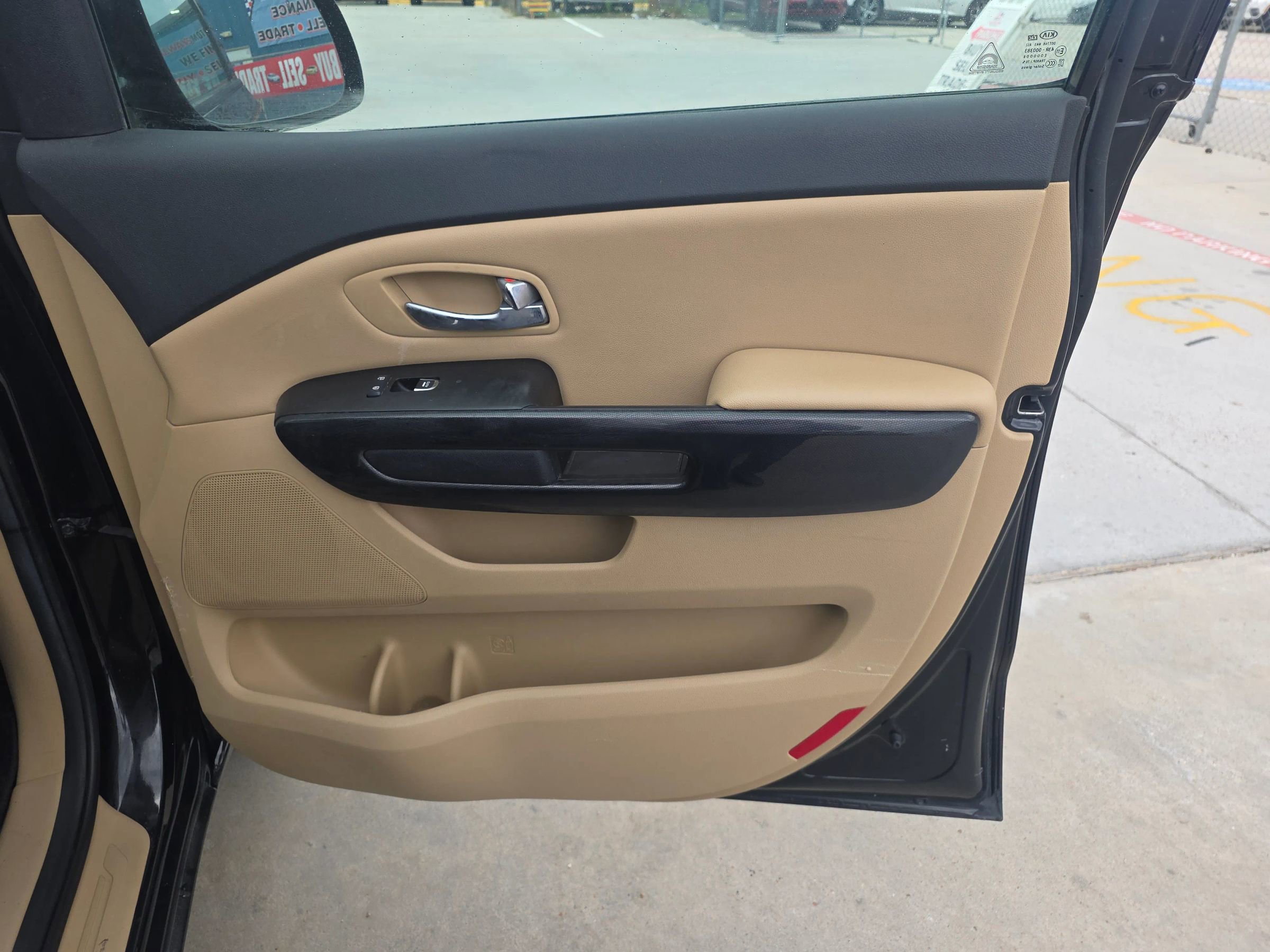 Used 2017 Kia Sedona EX image 27