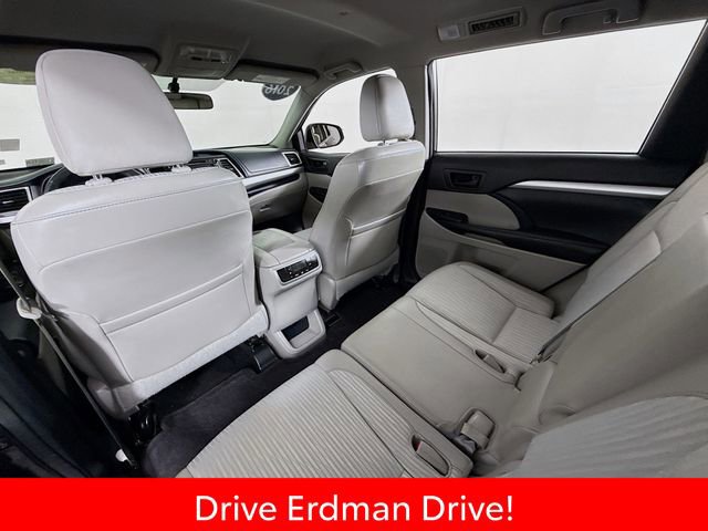 Used 2016 Toyota Highlander Plus image 10