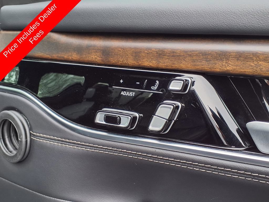 Used 2024 Jeep Grand Wagoneer L 4WD image 13