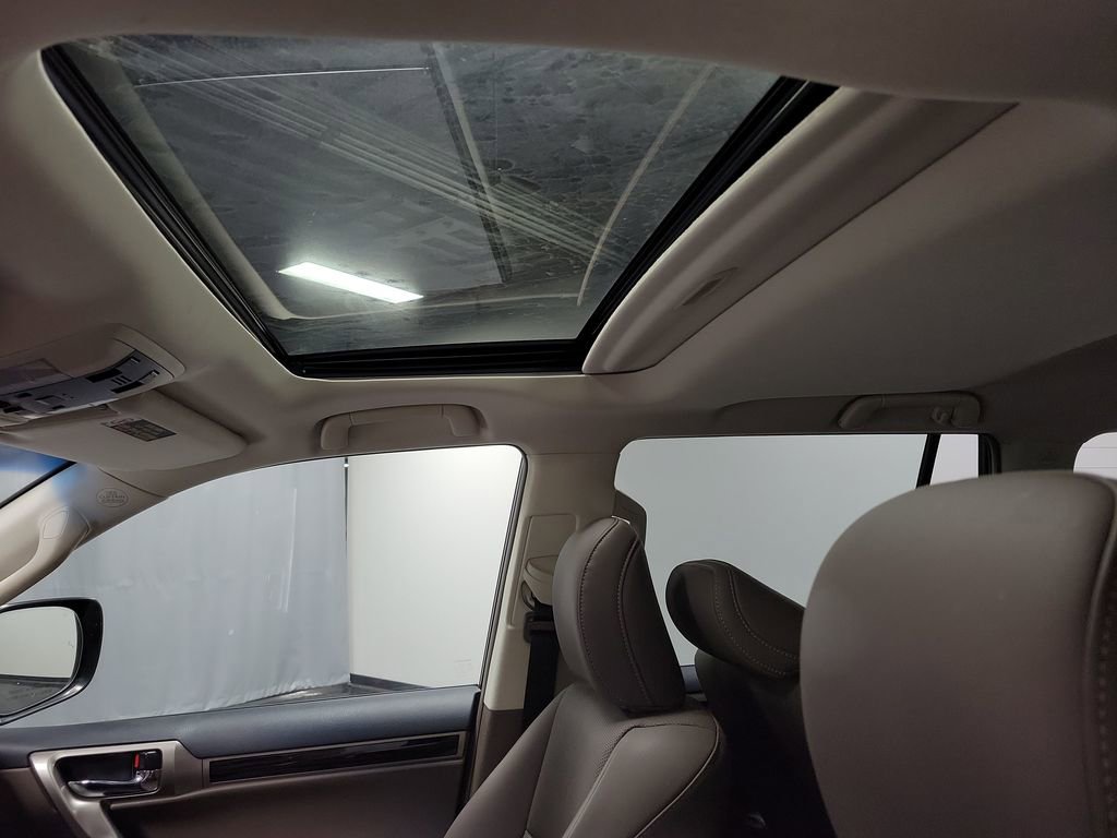 Used 2019 Lexus GX 460 image 13