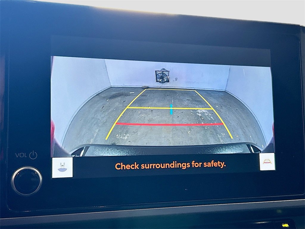 Used 2025 Toyota Camry SE w/ Convenience Package image 11