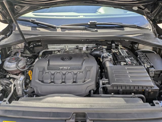 Used 2023 Volkswagen Tiguan SE R-Line FWD image 13