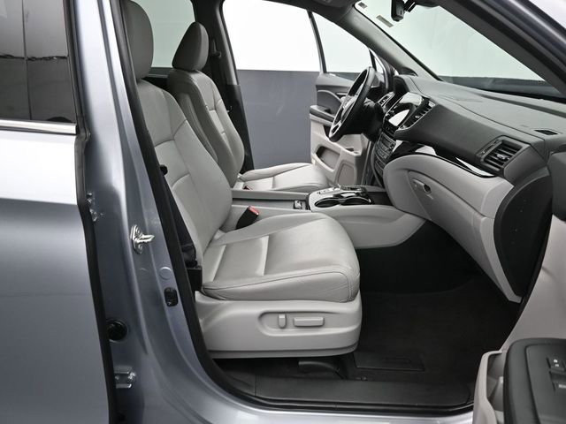 Used 2021 Honda Pilot Touring image 45