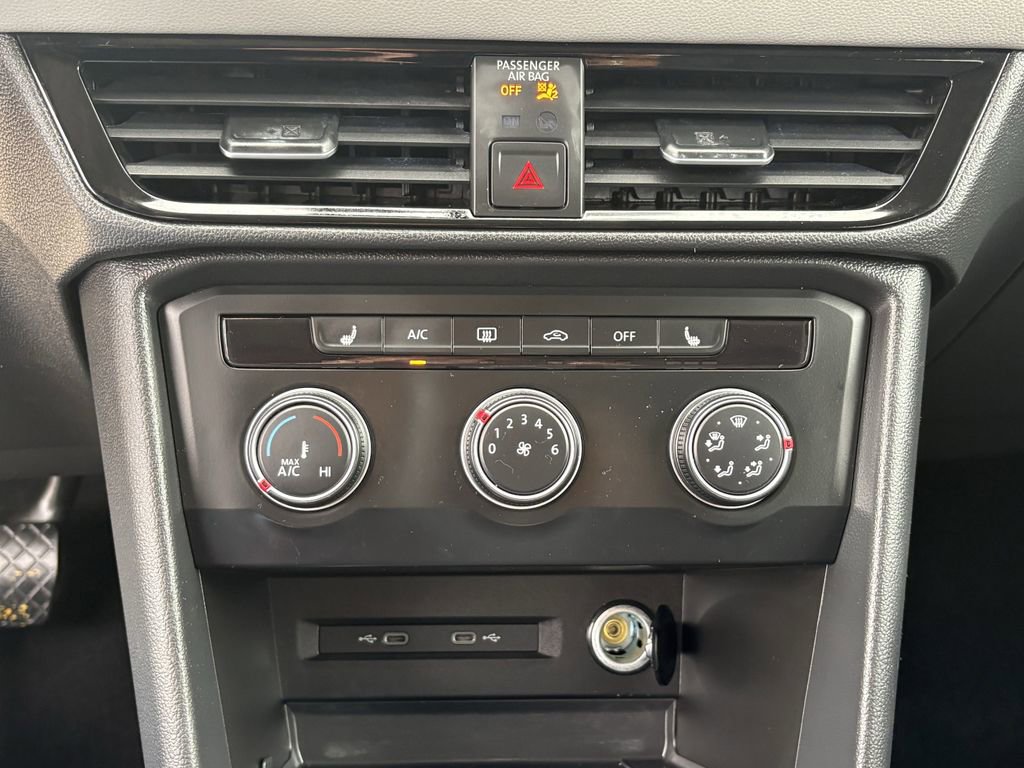 Used 2022 Volkswagen Taos SE FWD image 20