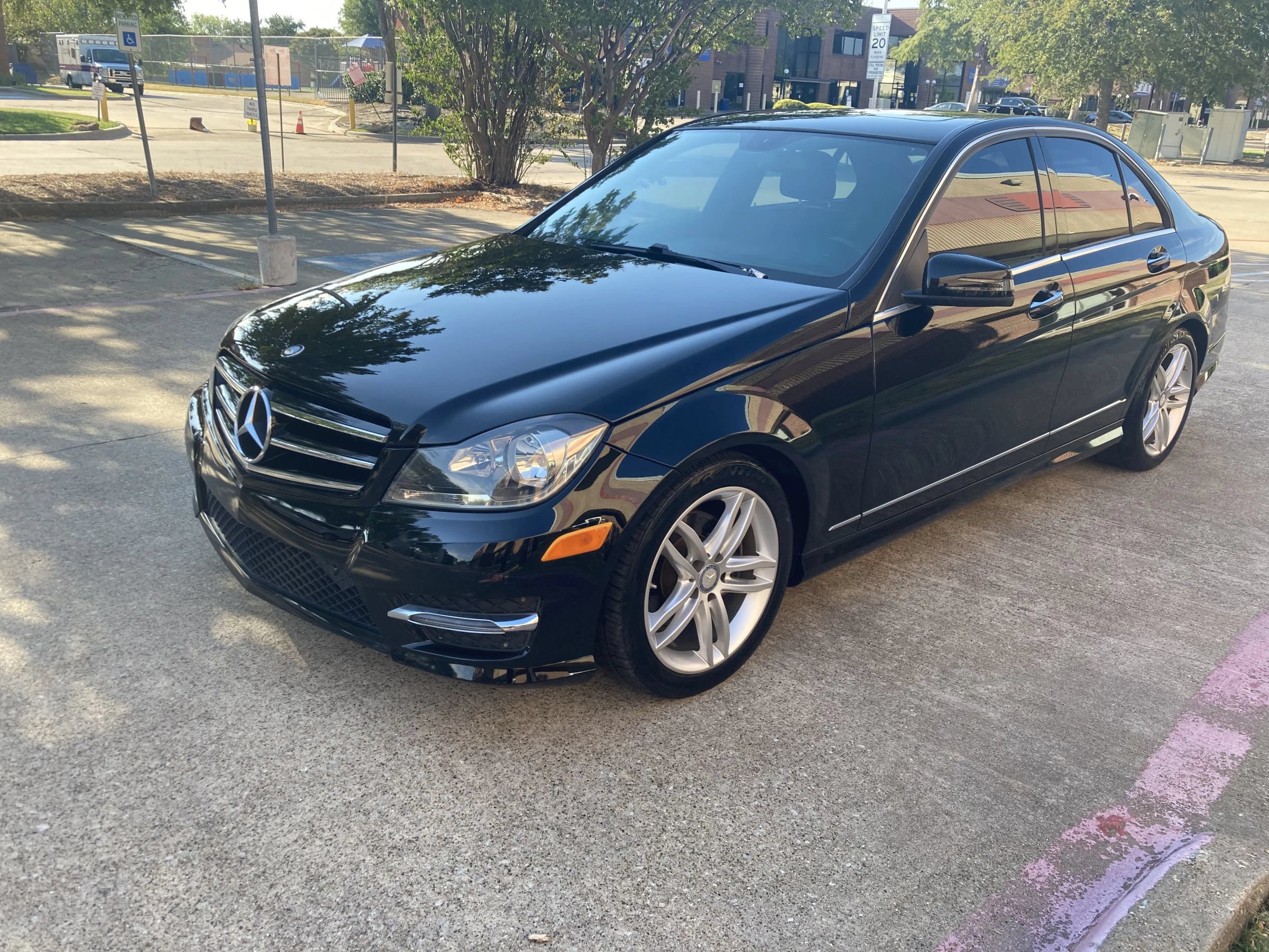 Used 2014 Mercedes-Benz C 250 Sedan w/ Premium 1 Package image 1