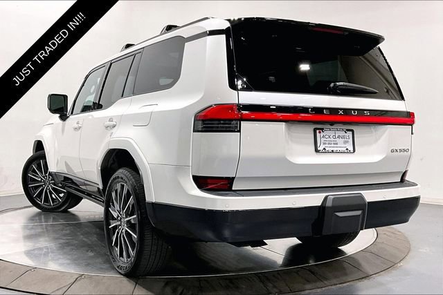 Used 2025 Lexus GX 550 w/ Accessory Package (2T) image 11