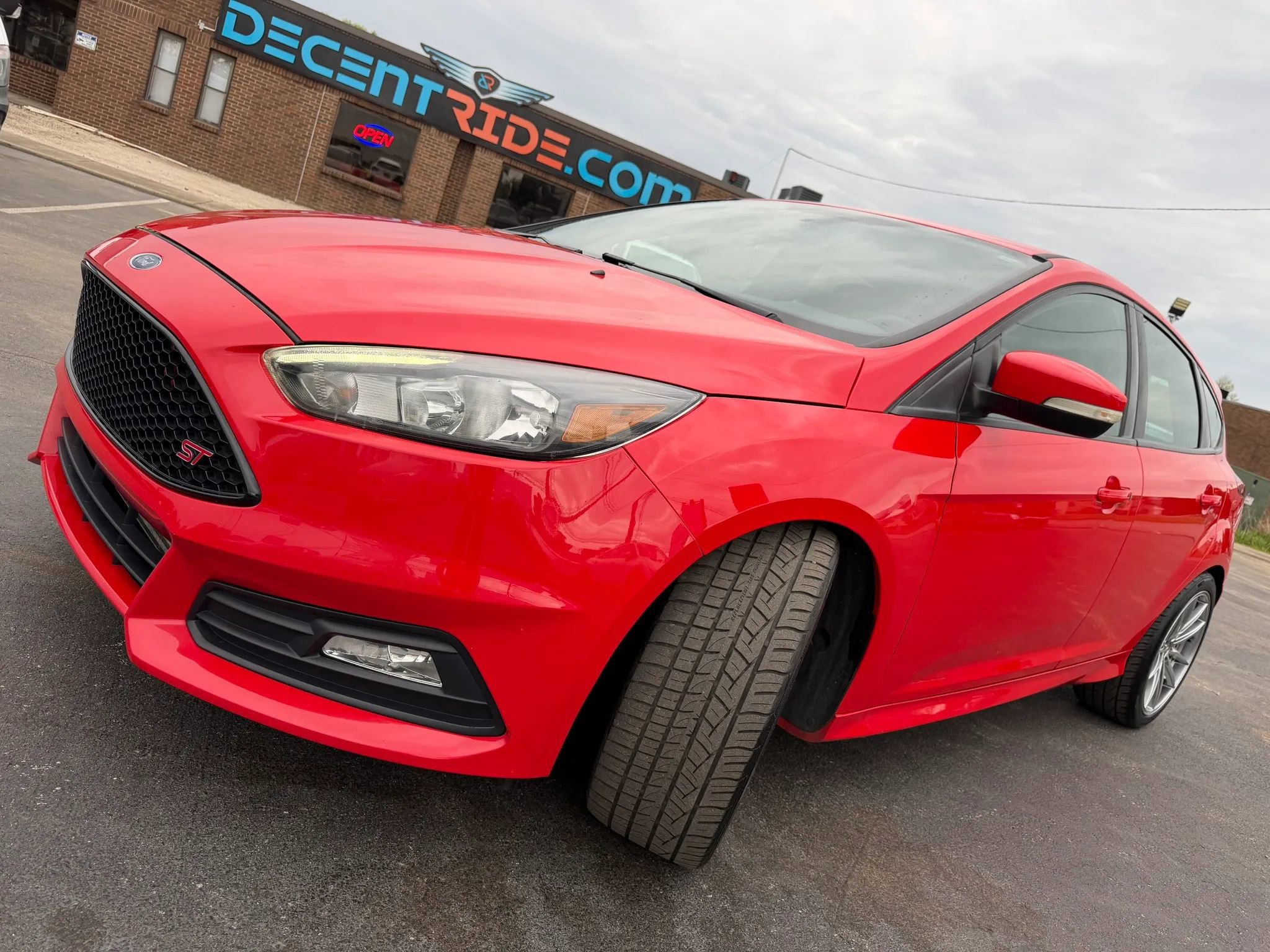 Used 2017 Ford Focus ST FWD image 51