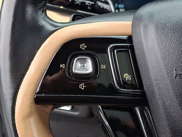 Used 2023 Lincoln Corsair Reserve w/ Equipment Group 201A image 21