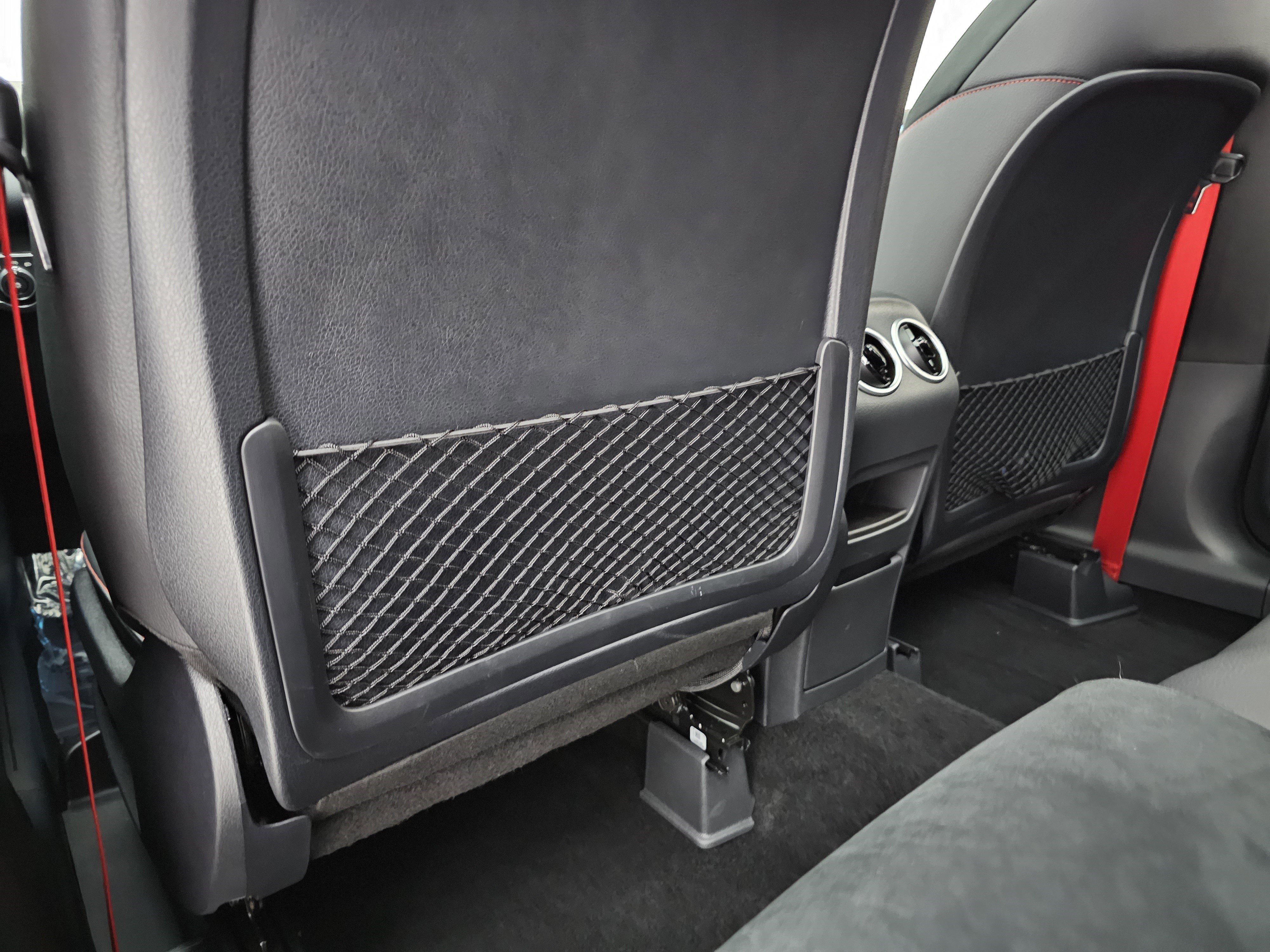 Used 2025 Mercedes-Benz GLB 35 AMG 4MATIC image 24