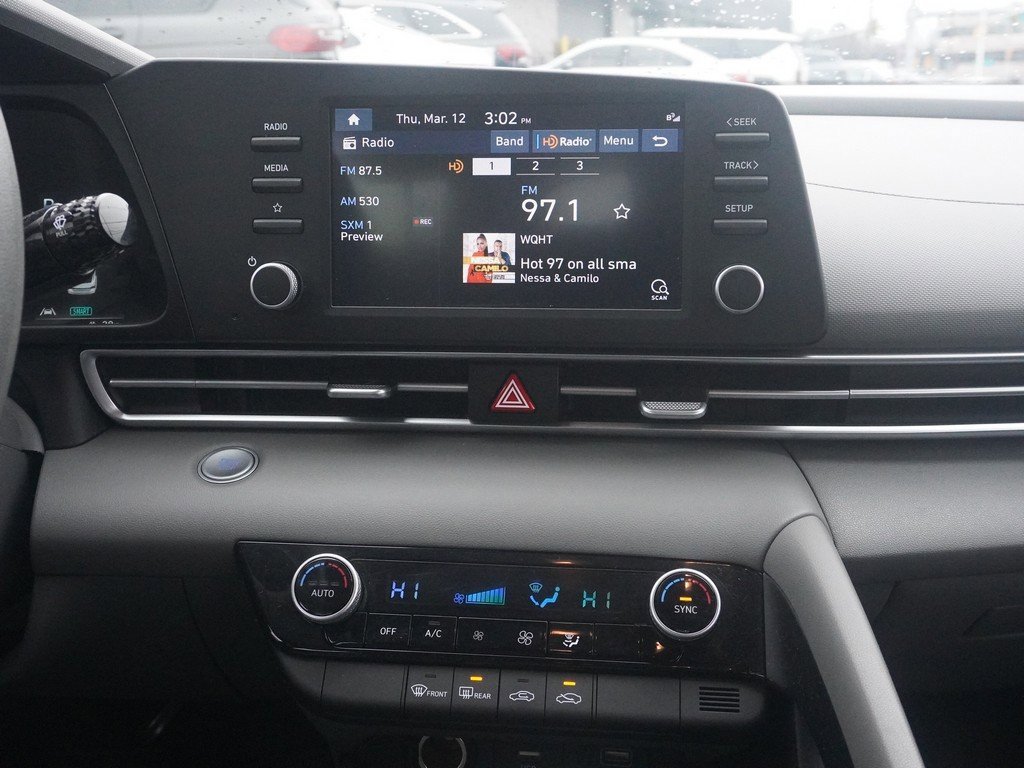 Used 2023 Hyundai Elantra SEL image 35