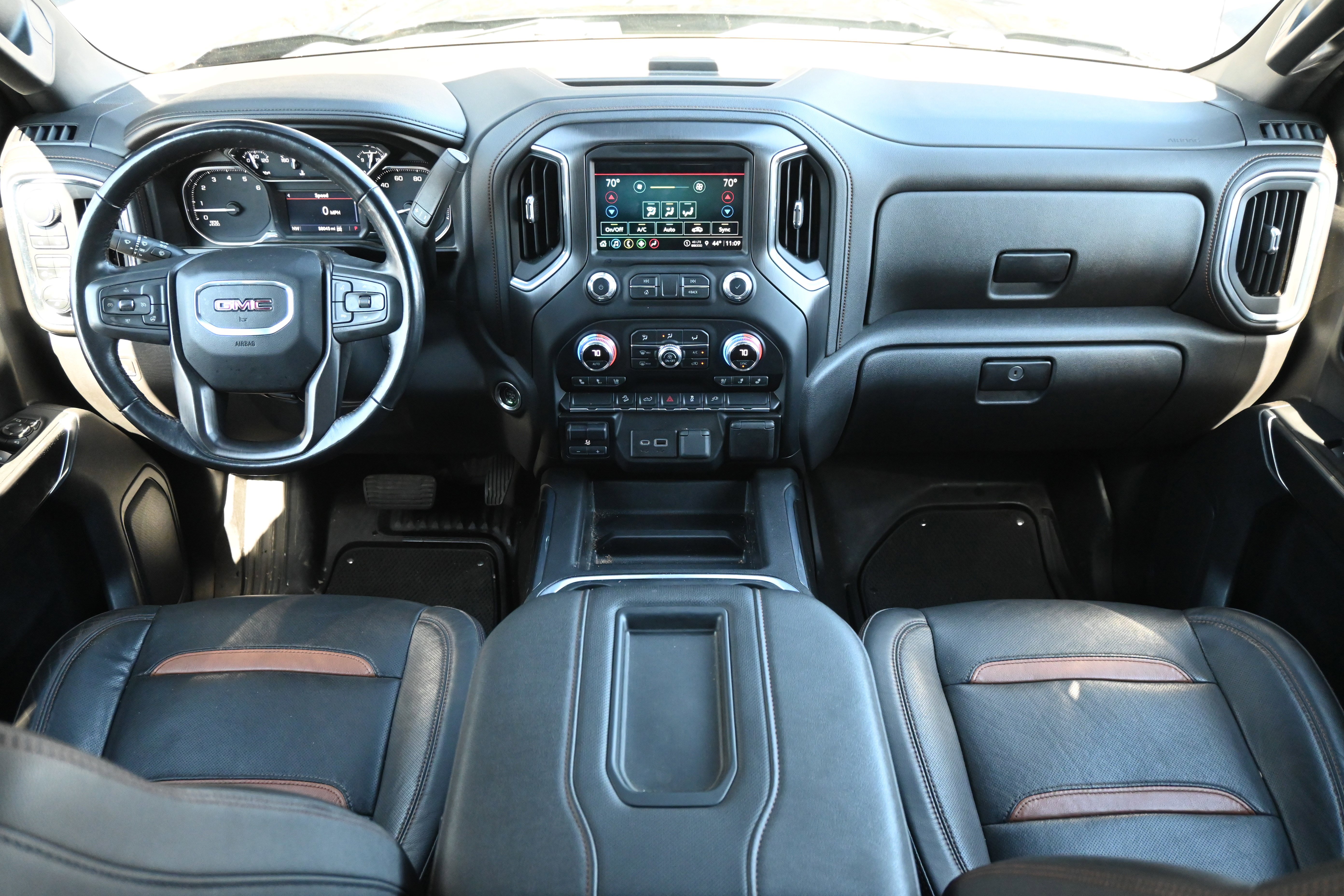 Used 2021 GMC Sierra 1500 AT4 image 3