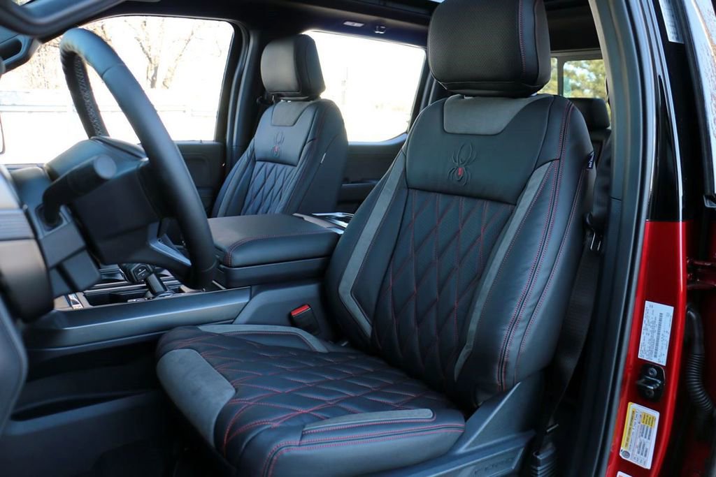 New 2025 Ford F150 Lariat w/ Equipment Group 502A High image 21