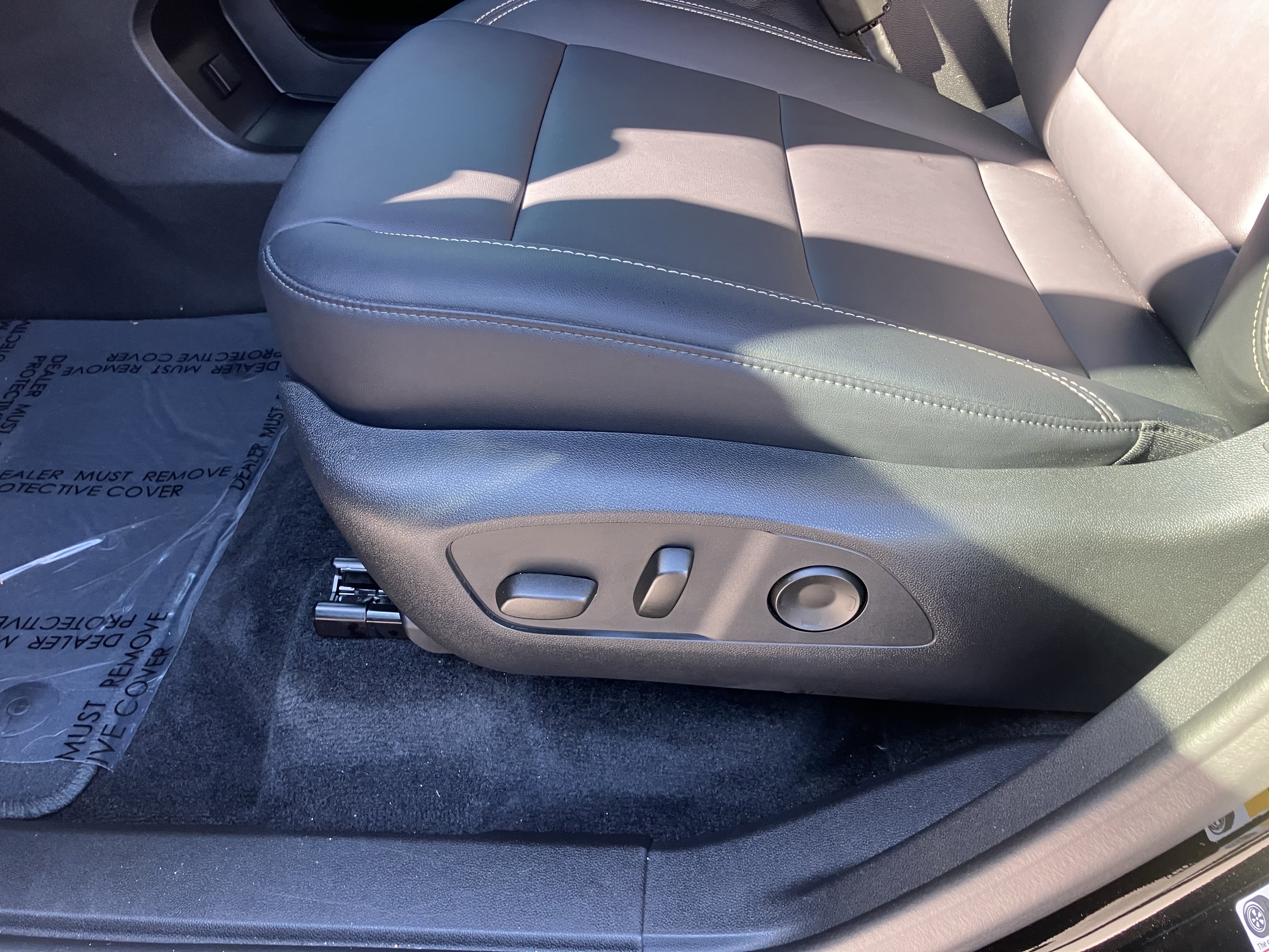 Used 2024 GMC Acadia Elevation image 17