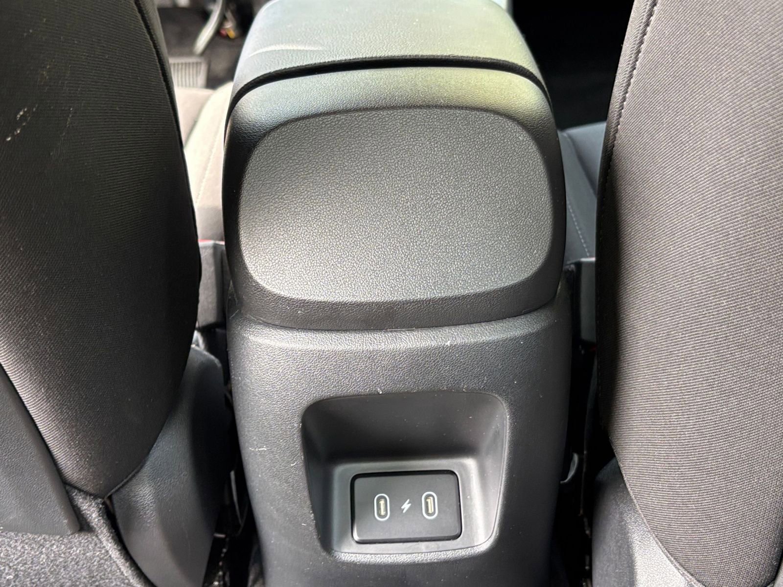 Used 2025 Hyundai Elantra SEL FWD image 23