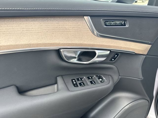 New 2026 Volvo XC90 B6 Core w/ Protection Package image 22