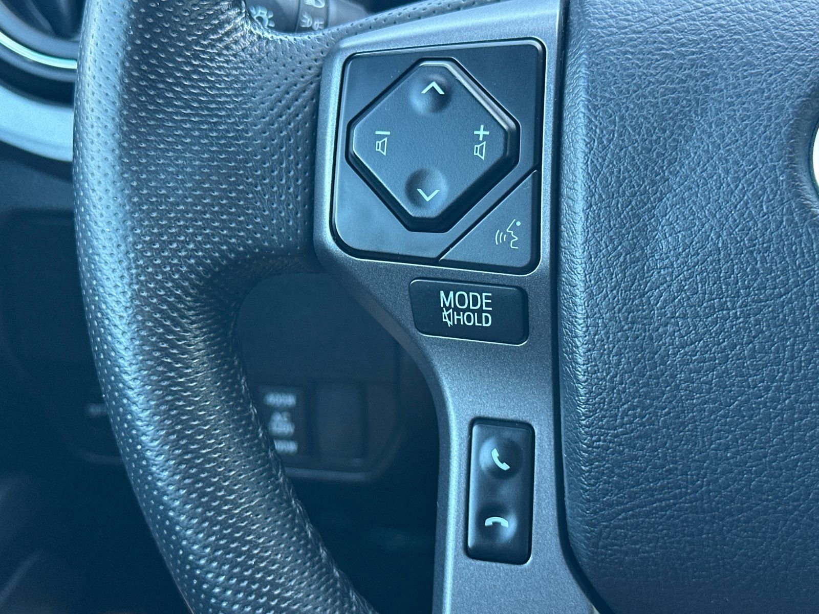 Used 2022 Toyota Tacoma TRD Off-Road w/ Technology Package image 26