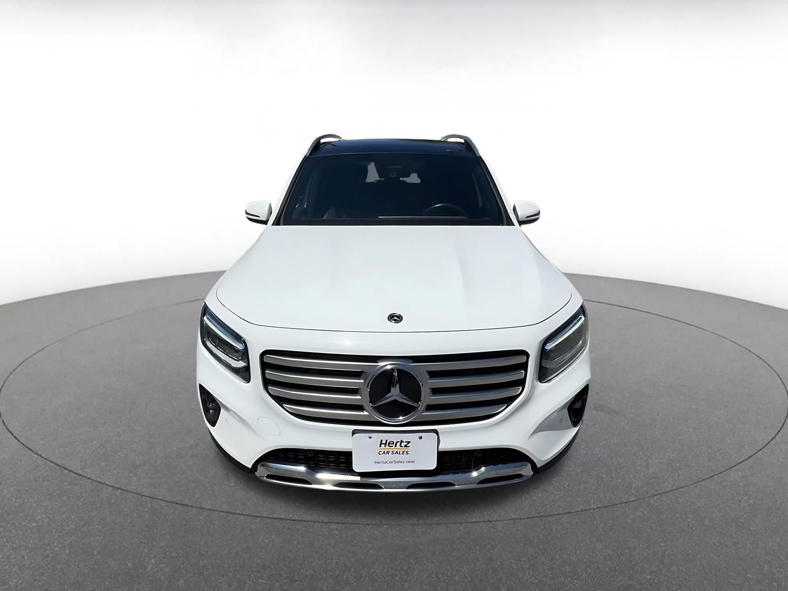 Used 2025 Mercedes-Benz GLB 250 4MATIC image 4