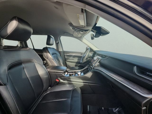 Used 2023 Jeep Grand Cherokee L Limited image 20