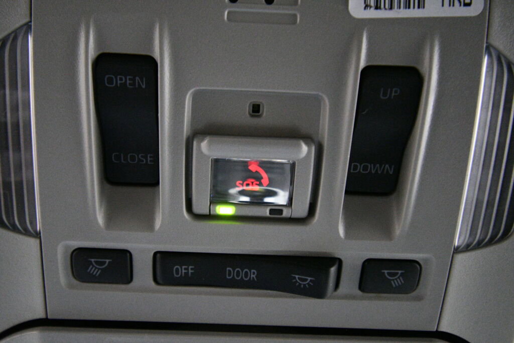 Used 2021 Toyota Highlander Limited image 19