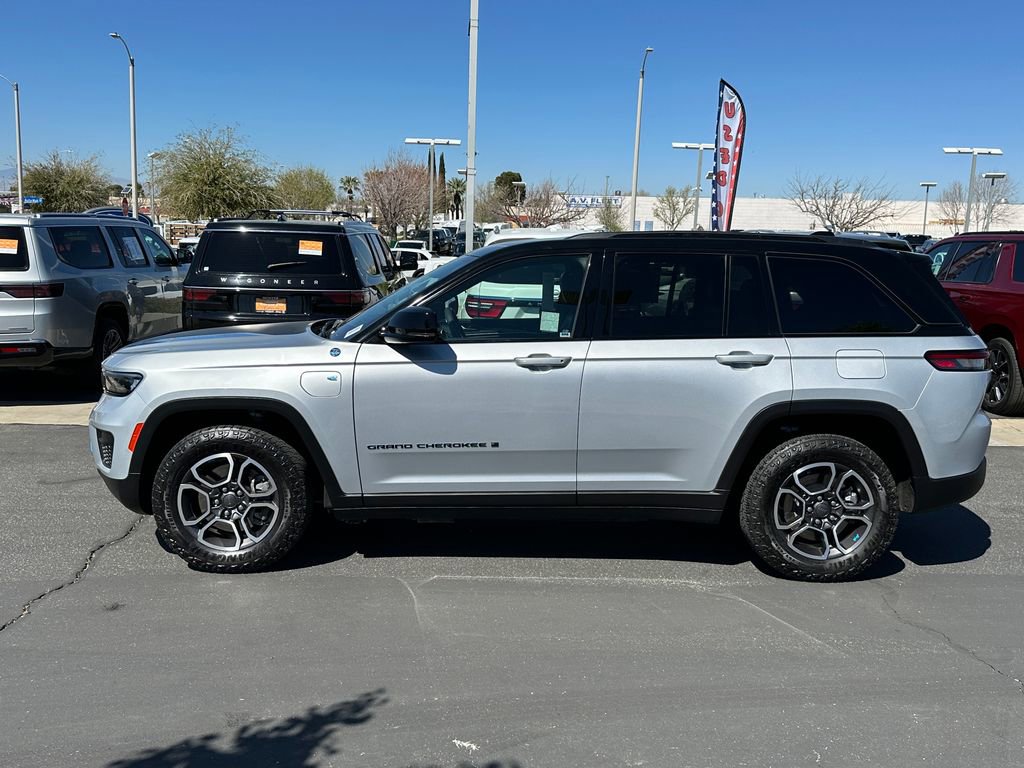 Certified 2022 Jeep Grand Cherokee Trailhawk image 3