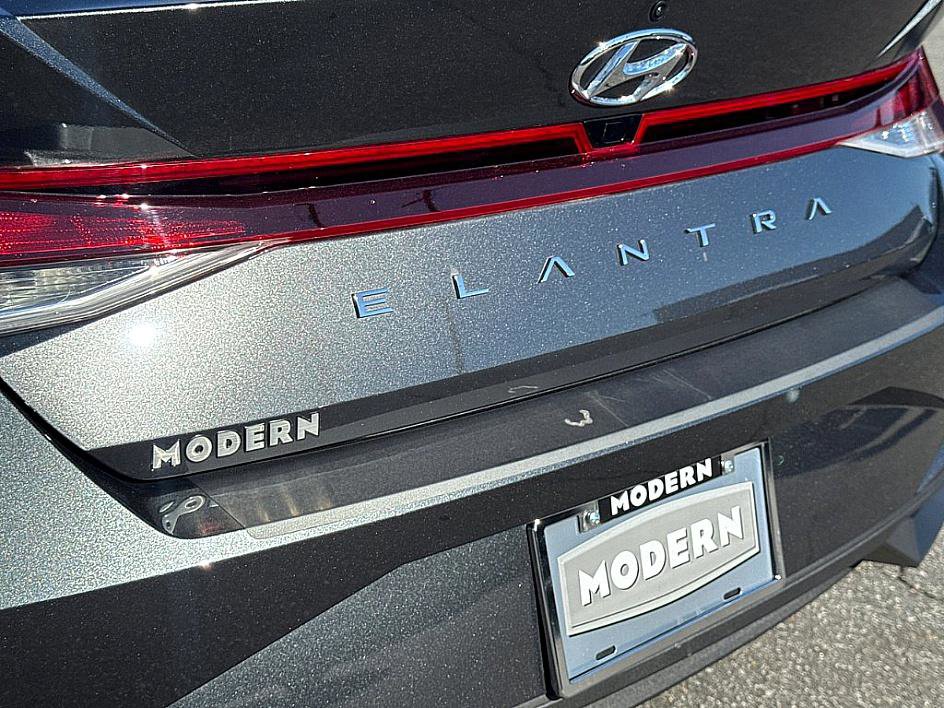 Certified 2023 Hyundai Elantra SEL w/ Convenience Package image 24