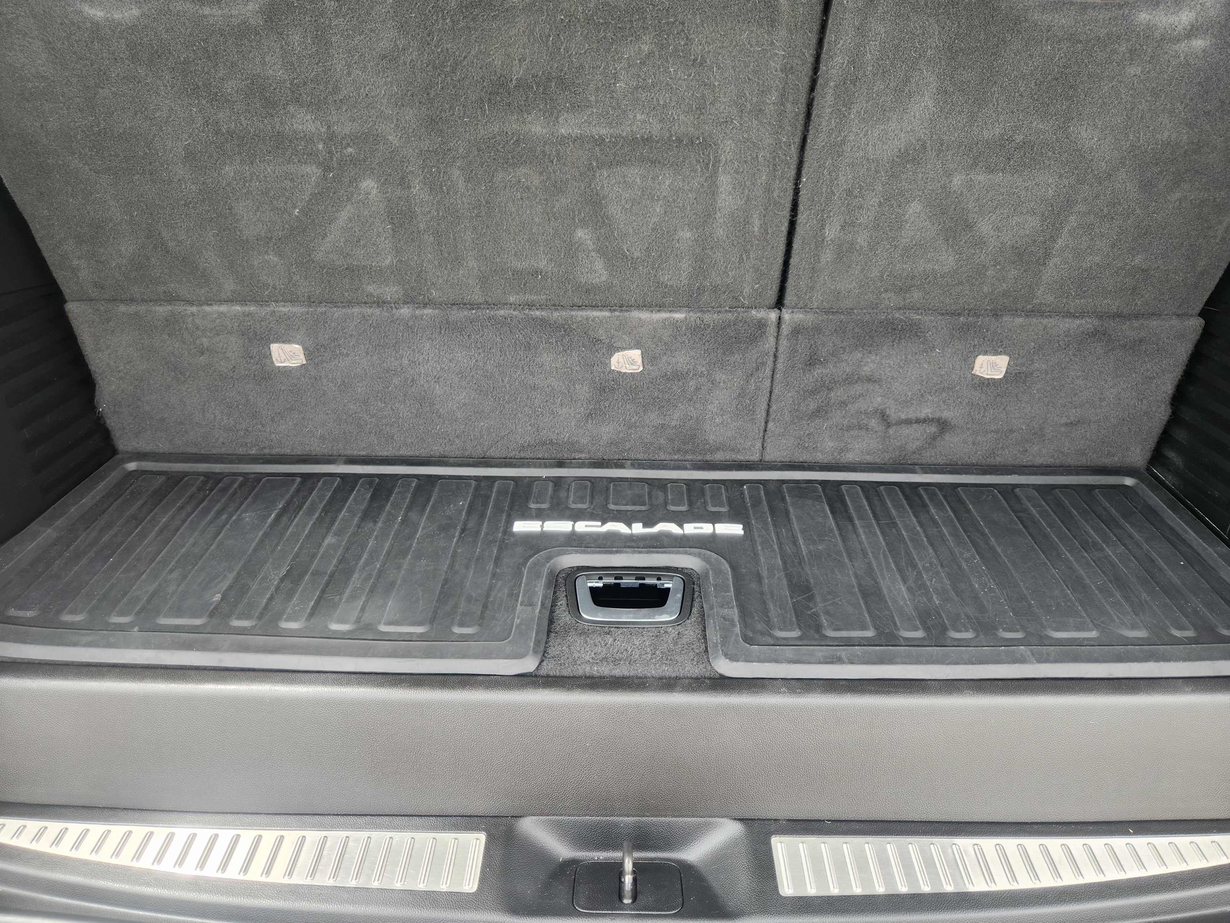 Used 2019 Cadillac Escalade Luxury RWD image 33