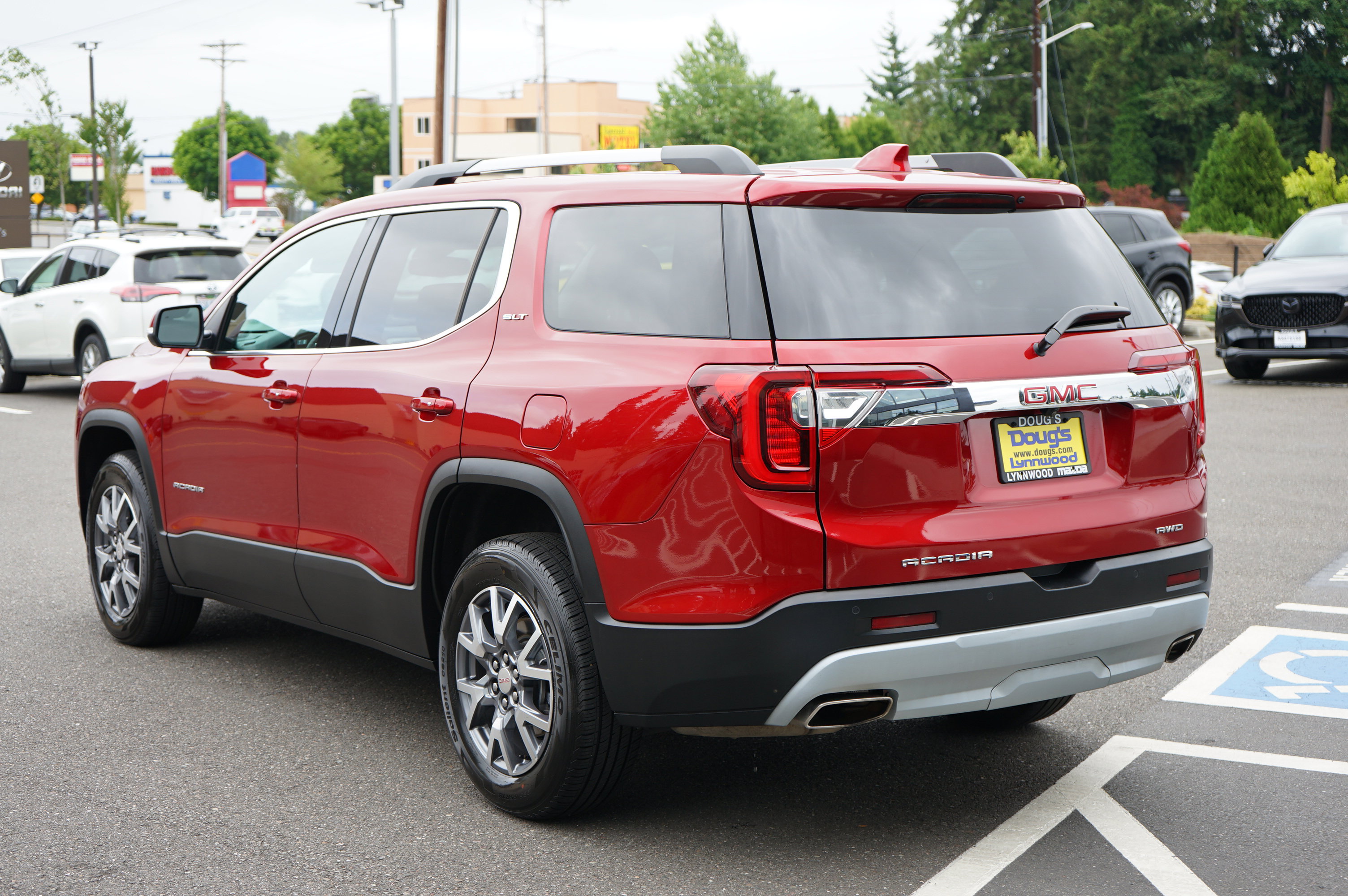 Used 2023 GMC Acadia SLT image 6