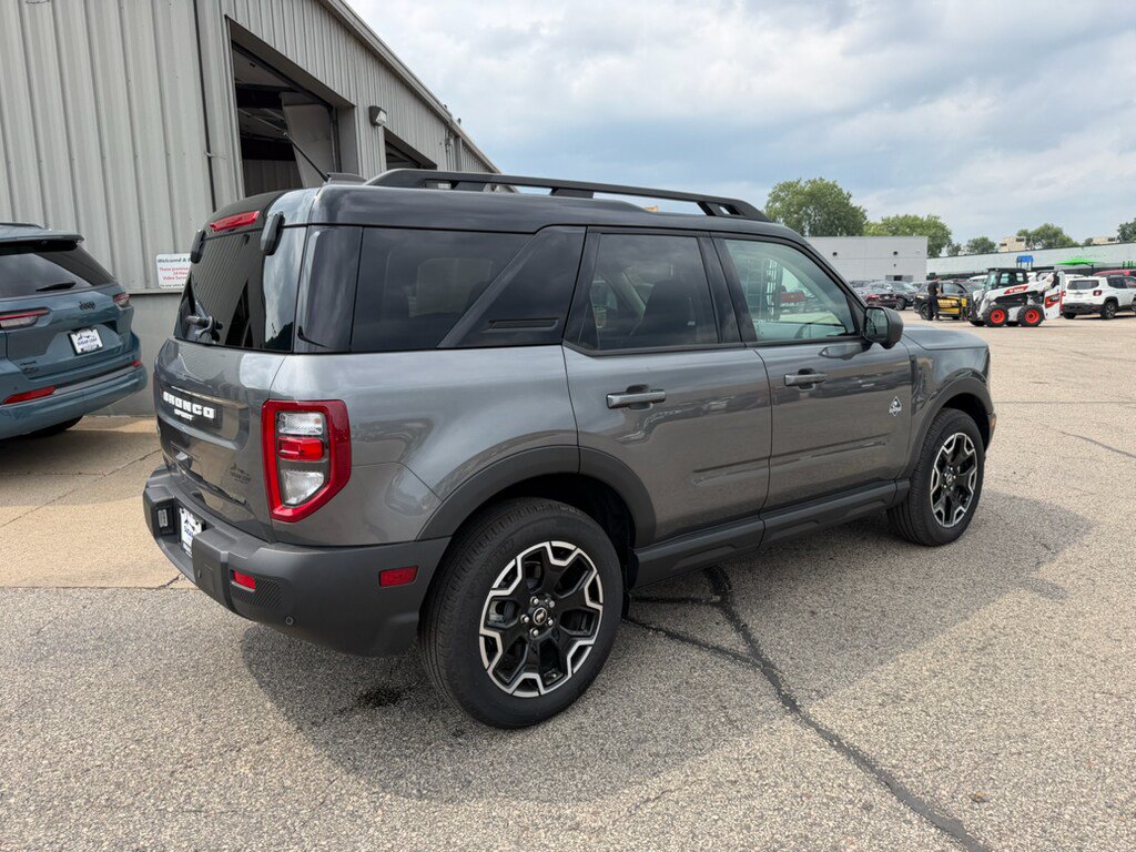 Used 2025 Ford Bronco Sport Outer Banks w/ Outer Banks Tech Package+ AWD/4WD image 4
