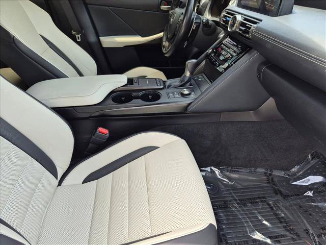 Used 2022 Lexus IS 350 F Sport w/ Navigation Package RWD image 20