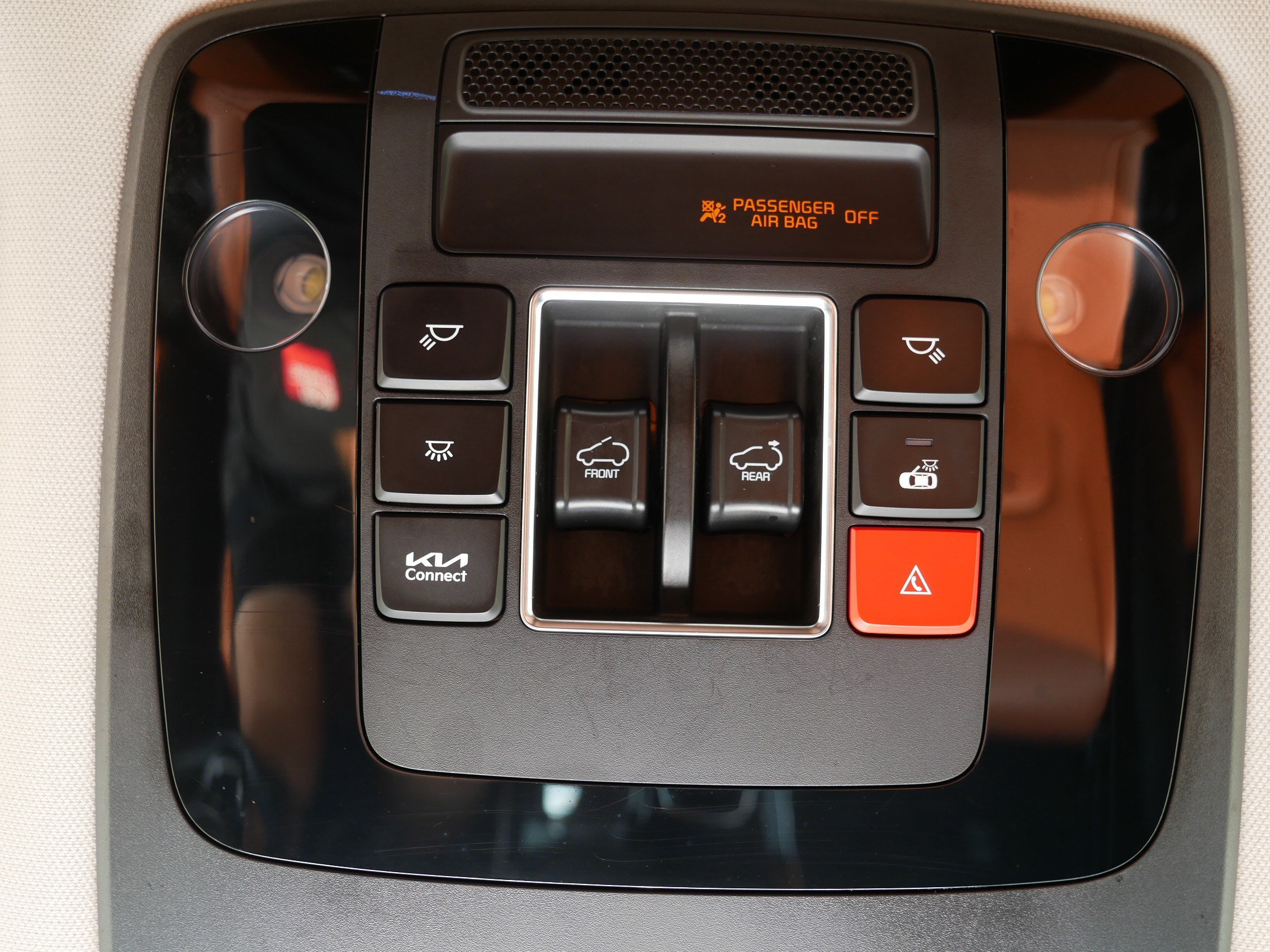 Certified 2024 Kia Carnival SX Prestige FWD image 32