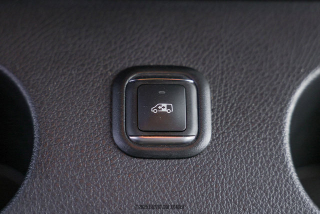 Used 2024 Mercedes-Benz Sprinter 2500 image 36