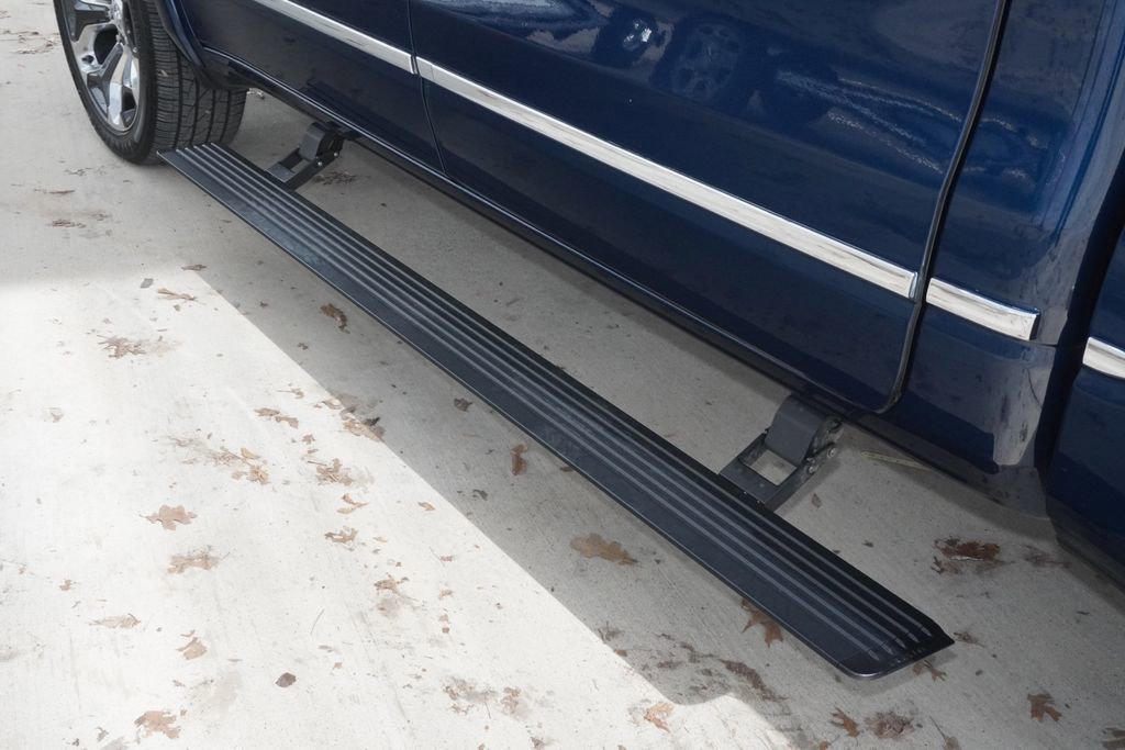 Used 2024 RAM 1500 Limited image 11