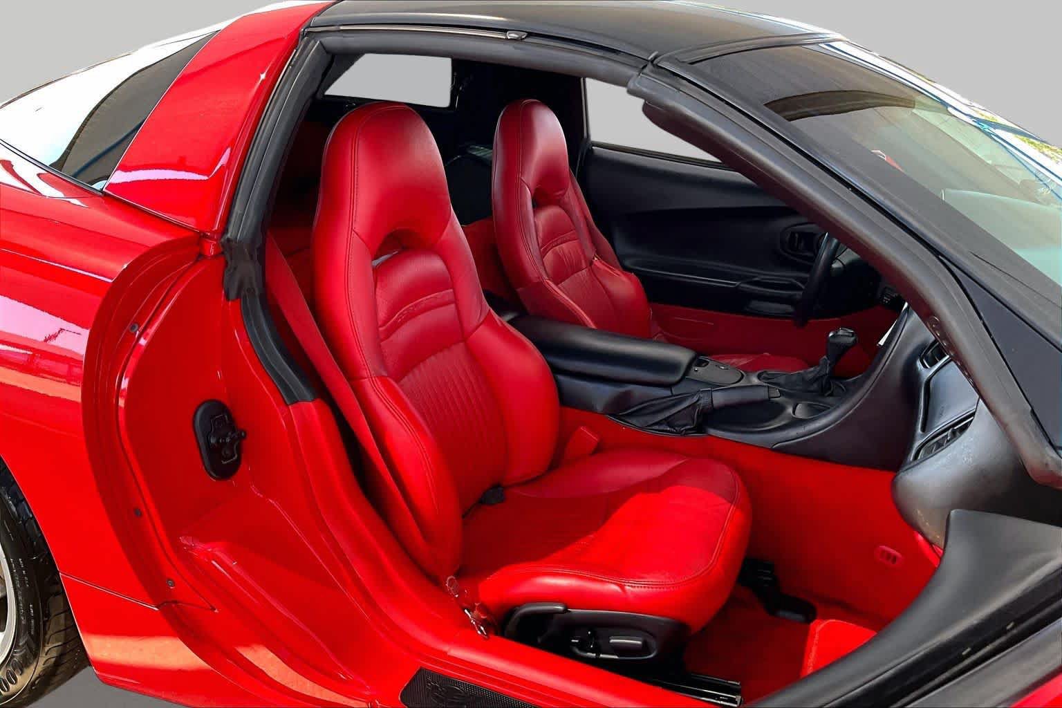 Used 2001 Chevrolet Corvette Coupe w/ Preferred Equipment Group2 RWD image 8