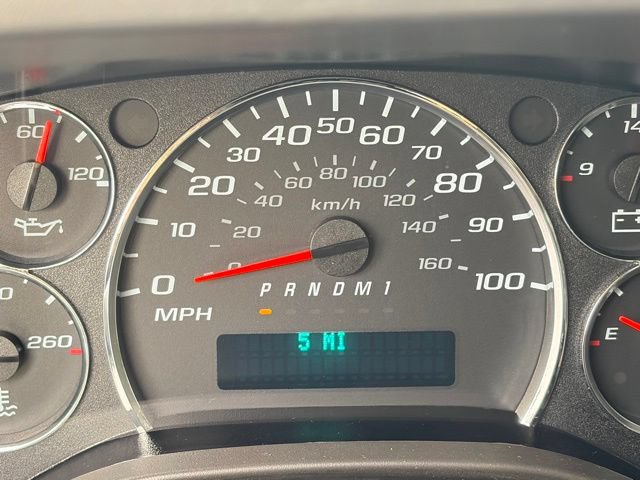 New 2026 Chevrolet Express 2500 w/ Driver Convenience Package RWD image 21