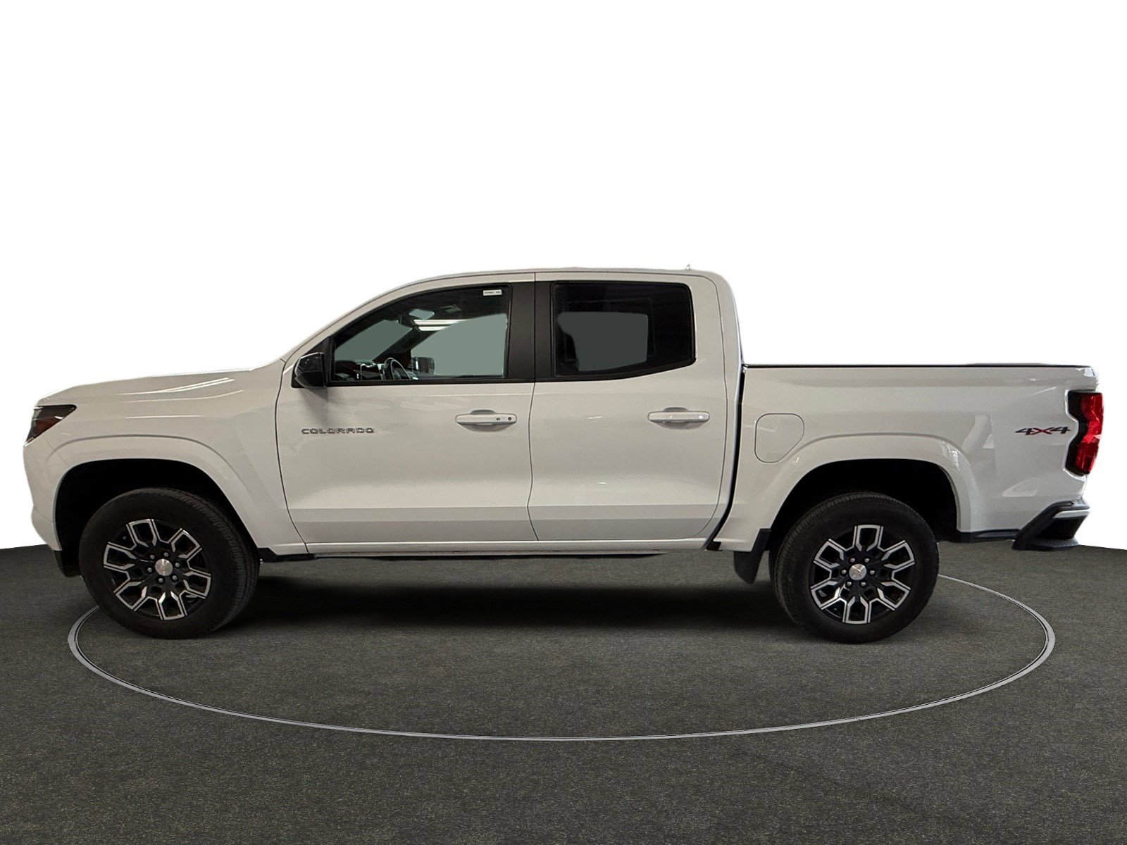 Used 2023 Chevrolet Colorado LT w/ LT Convenience Package II image 2