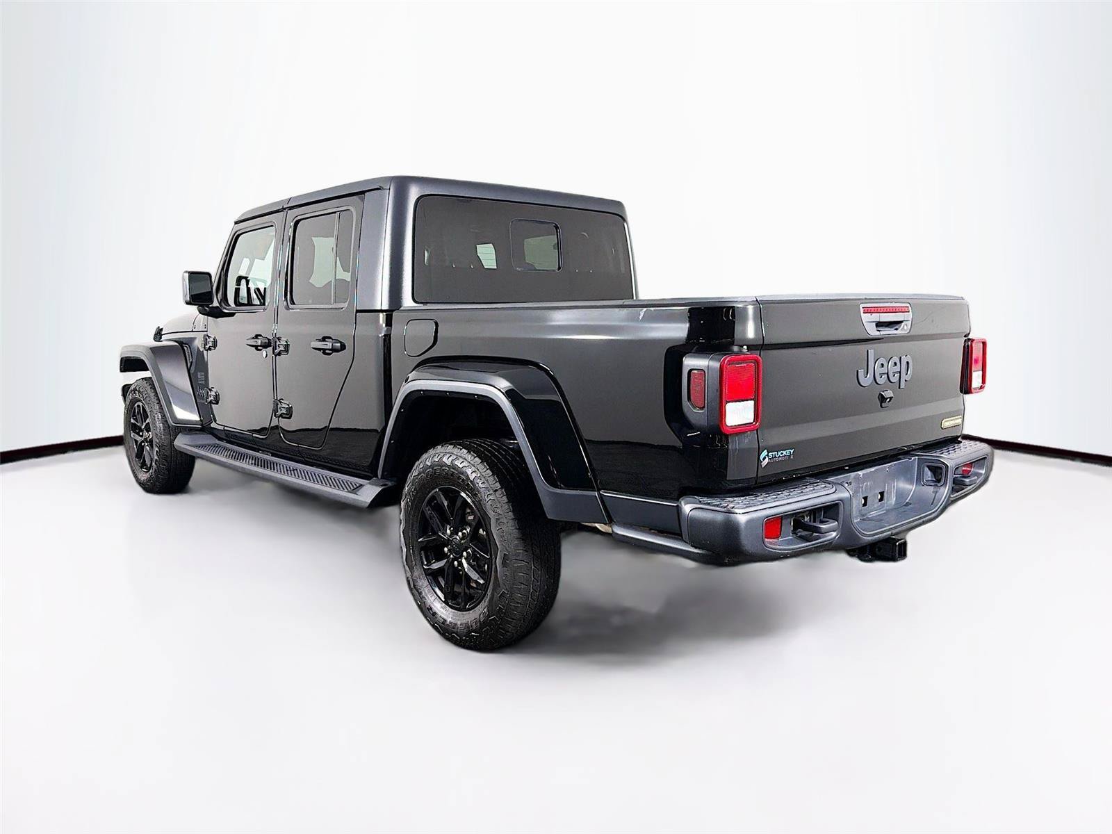 Used 2023 Jeep Gladiator Sport AWD/4WD image 9