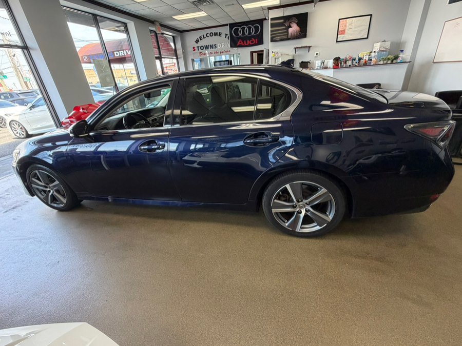 Used 2016 Lexus GS 200t image 4