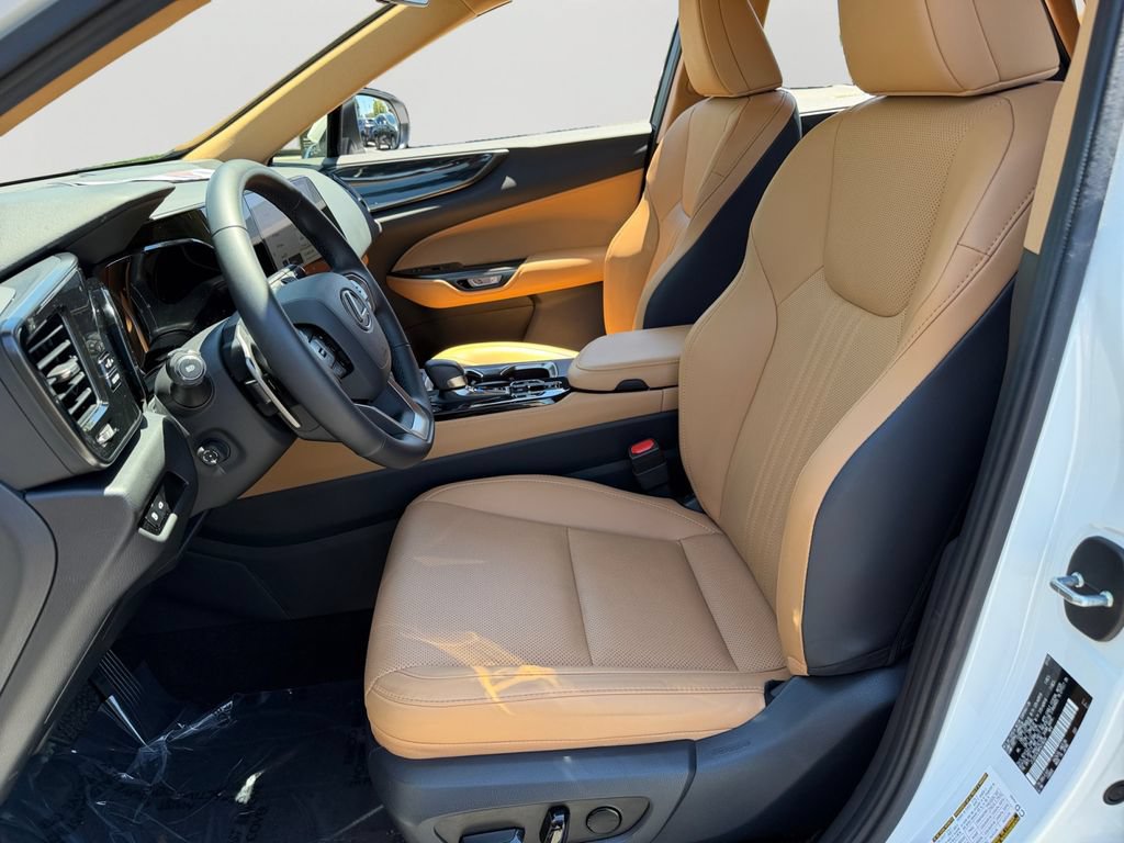 Used 2024 Lexus NX 250 FWD image 15