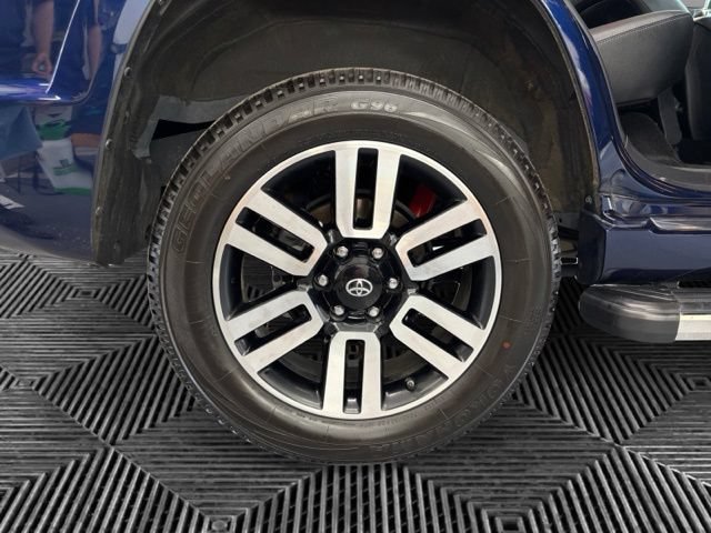Certified 2021 Toyota 4Runner Limited AWD/4WD image 31