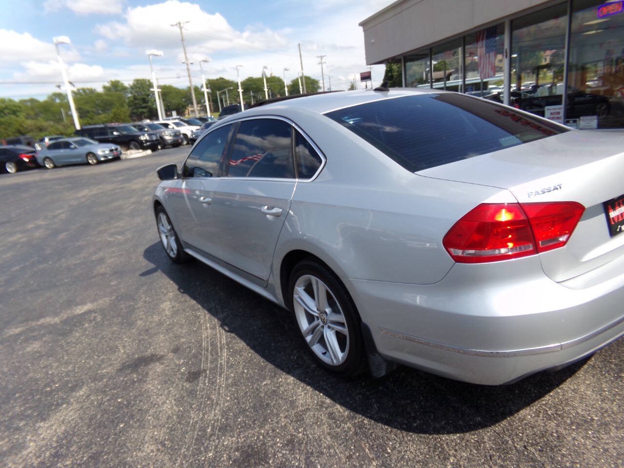 Used 2013 Volkswagen Passat TDI SEL Premium FWD image 39