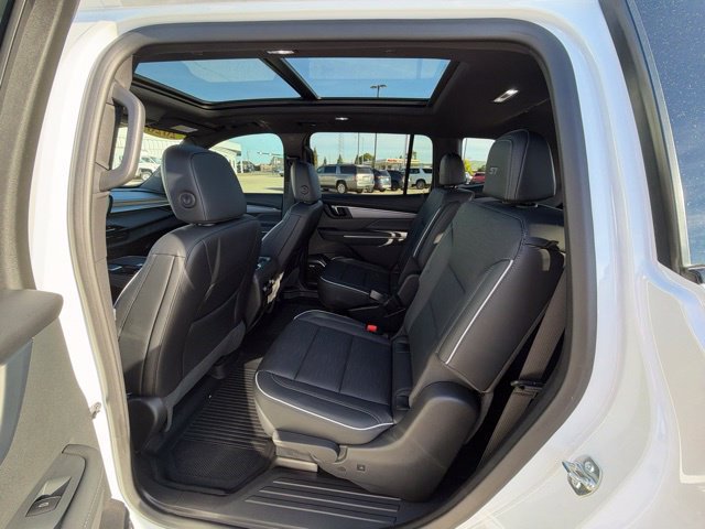 Used 2026 Buick Enclave Sport Touring w/ Power Package AWD/4WD image 26